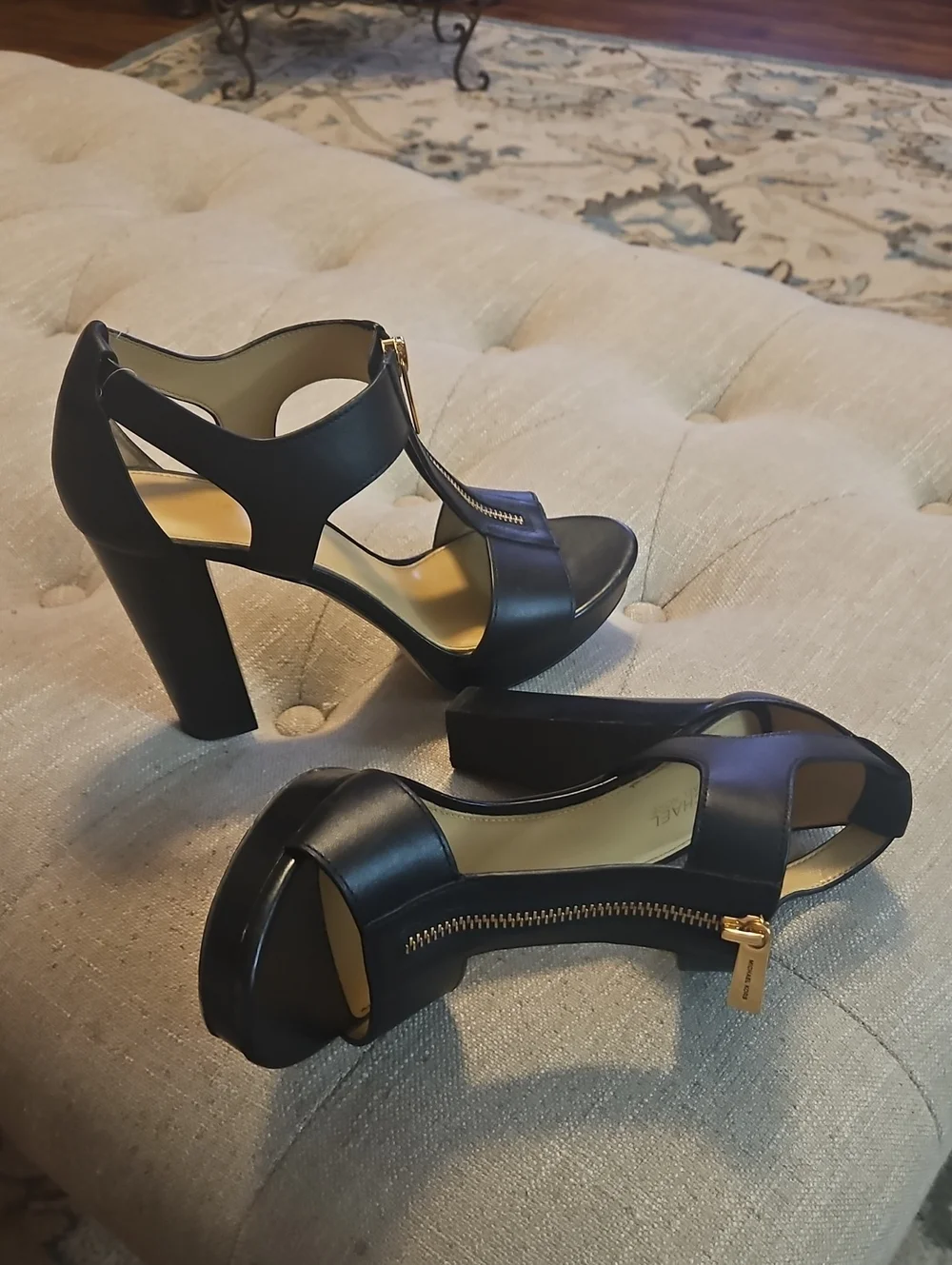 Michael Kors Berkley T-strap Black Leather Platform Block Sandals Sz 7.5